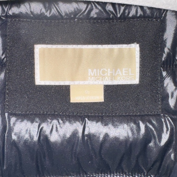 Black Michael Kors, jacket size medium great conditions - Picture 4 of 10